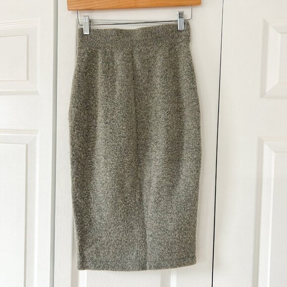 NWOT MOUSSY Gray Knit Midi Skirt Star Detail Size 1 Small Wool Mohair Blend - Picture 2 of 4